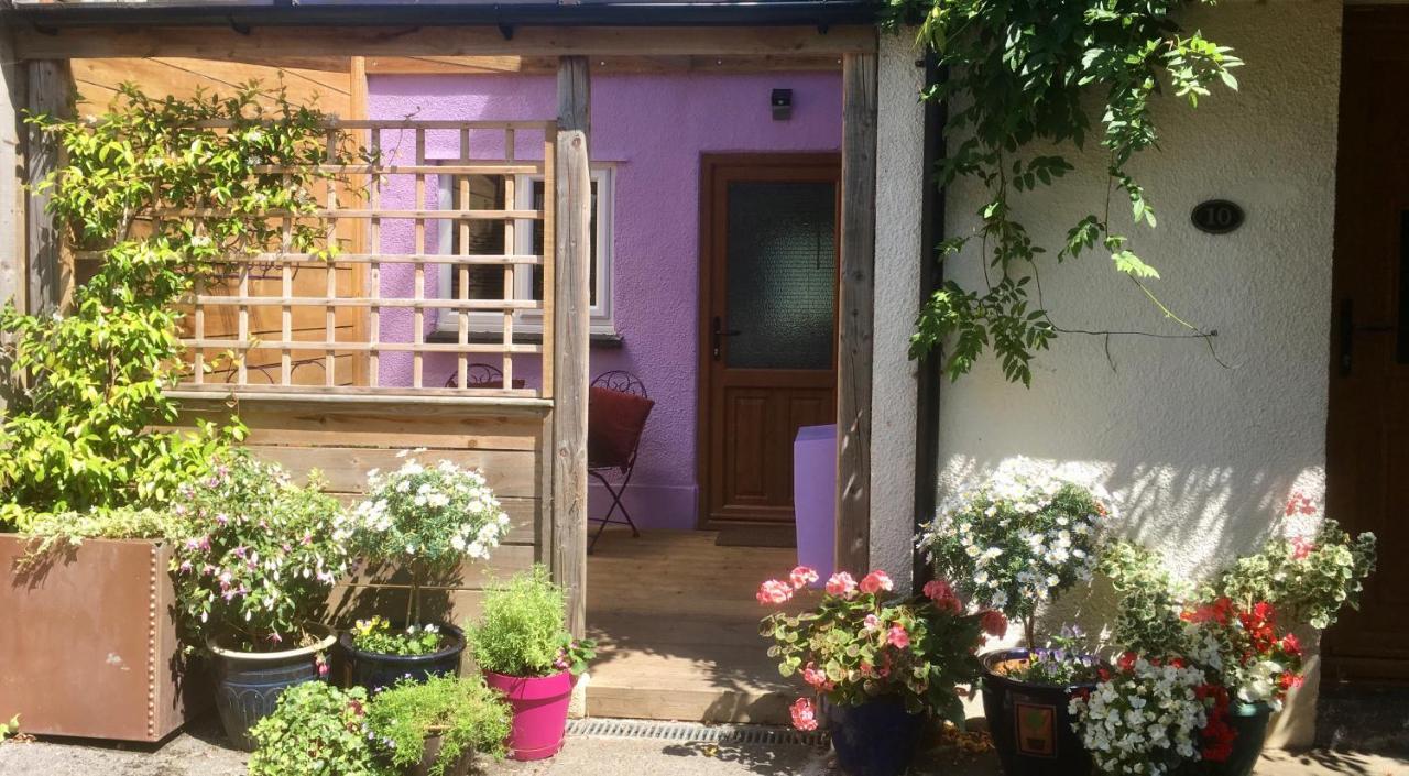 Cute Self-Contained Guest Room With Ensuite And Private Decked Porch In 格拉斯顿伯里 外观 照片